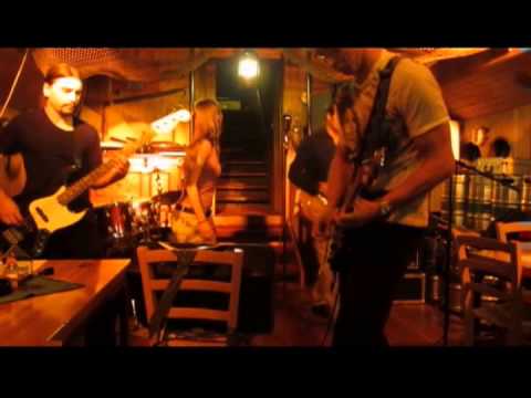 Doggybag - Kdyby ďábel sako nosil (feat V. Stach)