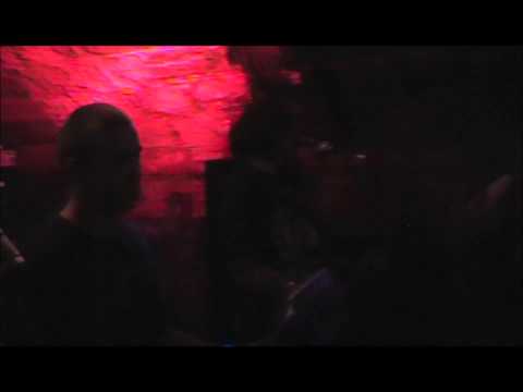 Galiba - Galiba-Pepo vstávaj do školy (Live,Wood Pub 16.2.2013)