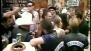 Things Have Got To Change - 30 Odd Foot of Grunts (Legendado)