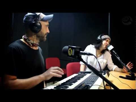 Chico y Chica - Tú qué sabes - BI FM Live!