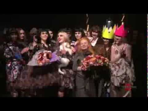 Vivienne Westwood FW2010 - Paris Fashion Week - Runway Show