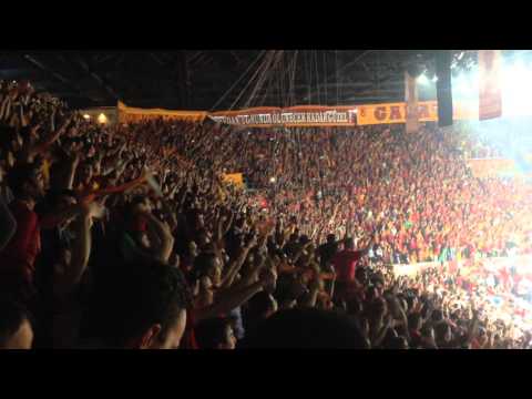 TEKER TEKER GEÇİYORUZ TURLARI ABDİ İPEKÇİ YIKILIYOR (Galatasaray Strasbourg)