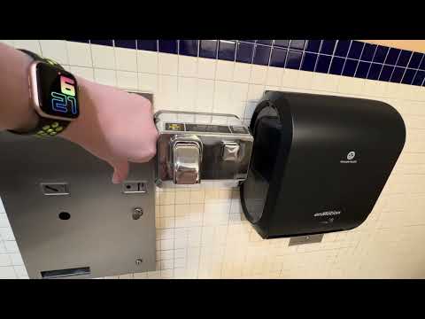 L587. FAIL: Excel Dryer Hands On | Red Robin | Clackamas, OR