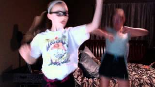 nerds dancing to starships by nicki minaj
