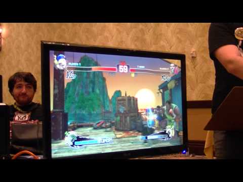 USF4 Top 32 @ CEO 2015 - Julio (Yun) vs EG PR Balrog (Balrog)