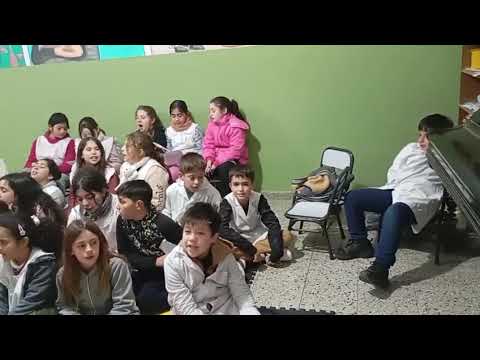 Inconsciente colectivo - alumnos de la escuela primaria de Monje - Santa Fe 