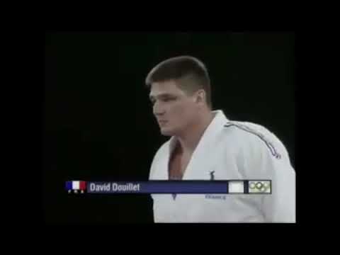 TBT Sydney 2000 TBT - Judo Olympics 2000 Sydney. Shinichi Shinohara (JPN) - David Douillet (FRA).