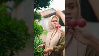 Download lagu SIDE SIDE mp3