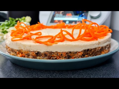 Raw Vegan Carrot Cake - Make this Cake and your loved ones will be amazed!
