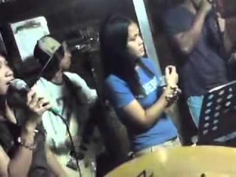 Nagcha-charge para sa pagbaba ng timbang sa umaga Sa gym upang mawala ang timbang