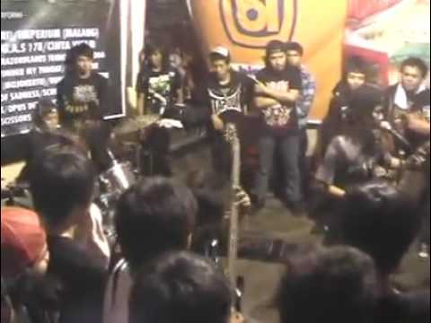 DEMENTED HEART - Error Suggestion Live @Magnetzone Cafe Surabaya 2010