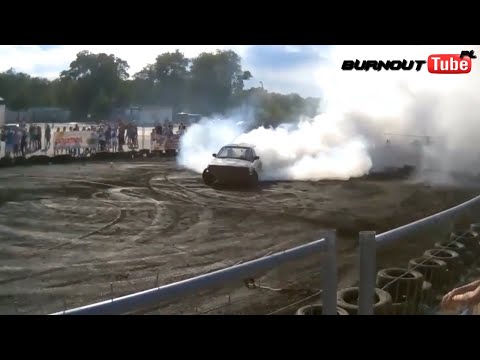 Finał pokazu mocy BMW E30 3.0 V8 "BOBEK" - XVIII Ogólnopolski Zlot BMW Toruń 2015