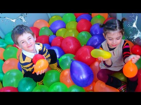 CRUSHES water balloons Funny Video with balls ჩელენჯი გავხეთქოთ წყლის  ბუშტები | Video & Photo