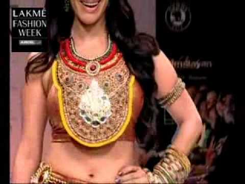 download lagu mp3 mp4 Malini Agarwalla, download lagu Malini Agarwalla gratis, unduh video klip Malini Agarwalla