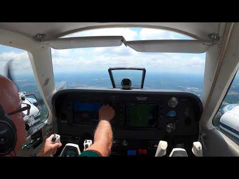 Short field landing in the Baron | G58 going for annual