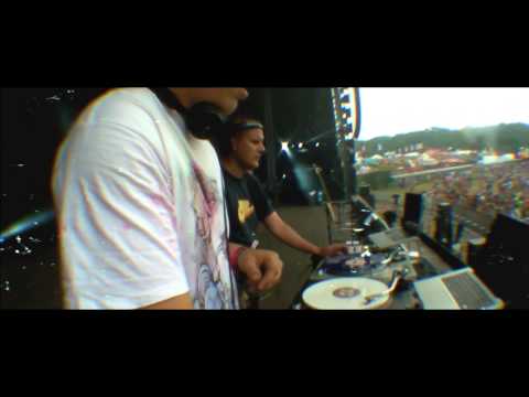 Ambush Tactics Vs. Priddle & Beavz - Rolla (Bestival Main Stage Live 2014)