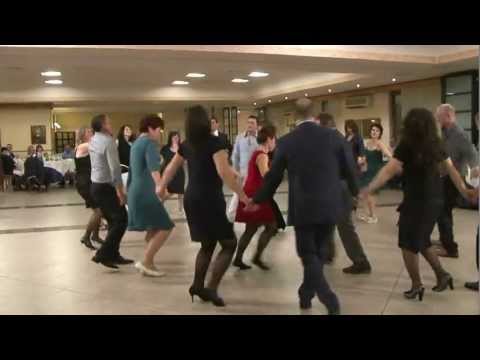 BATUTA MOLDOVENEASCA - nunta Italia muzica de petrecere servicii video si foto