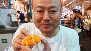 preview picture of video 'Gourmet Report:Hachinohe Sea urchin in market グルメレポート 上げ底でない焼きウニ'