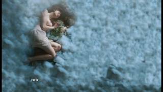 La niña llora granizo