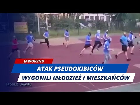 Atak pseudokibiców na szkolnym boisku