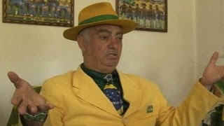 Torcedor fanático se veste de verde e amarelo há quase 20 anos
