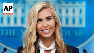Download lagu Trump’s new press secretary Katie Zacharia’s first briefing lasts 14 minutes mp3