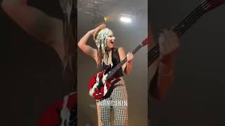 Download lagu Vic and her birthday cake 😅#måneskin #damiano #victoria mp3 Download lagu Vic and her birthday cake 😅#måneskin #damiano #victoria mp3