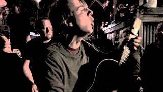 John Vanderslice, "Time to go" live street performance @ Sophia's Thai Kitchen, Davis California