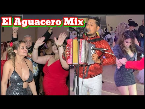 El Aguacero Mix . El Negro y su Sabor Costeño en Vivo. Boda Walter Benítez y Jenny . Irving TX 2021