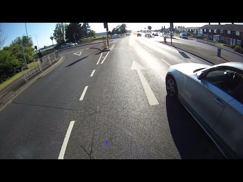 GU06LUP - Doesn't Like The Second Lane