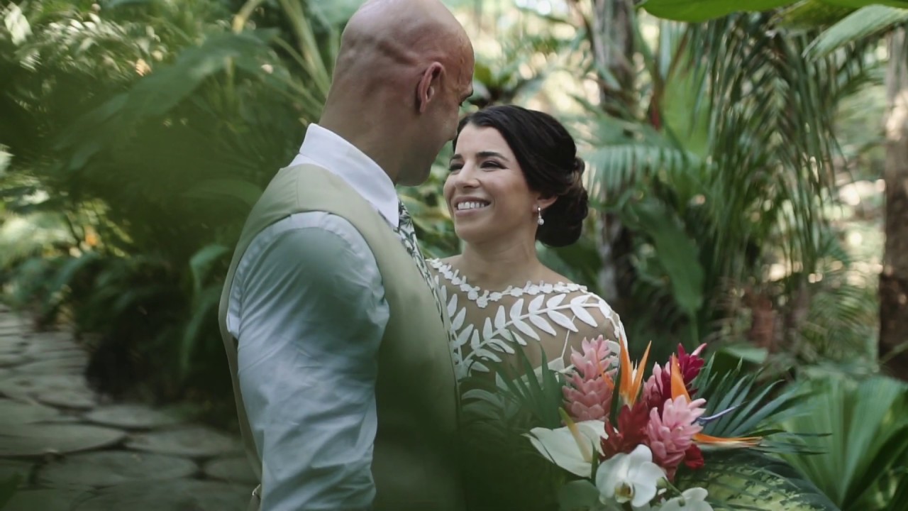 Tamarindo Beach Breeze Wedding • Michelle + Richard