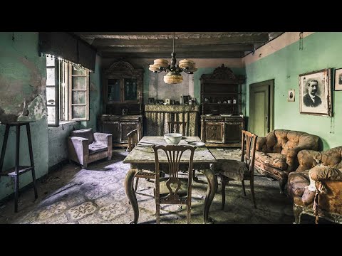 , title : 'Abandoned villa of an Italian wine tycoon | A mystical time capsule'