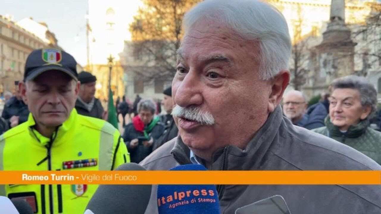 Vigile del fuoco torna a Piazza Fontana dopo 56 anni "Non dimenticherò mai"