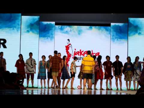 Easy Like Sunday Morning Lenny Agustin Jakarta Fashion Food Festival 2014