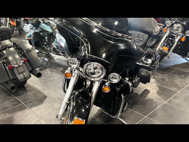 2009 Harley-Davidson Electra Glide Ultra Classic in Street, Cruisers & Choppers in Sudbury