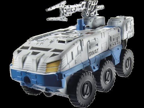 Transformers Combiner Wars Protectobot Rook Video Review