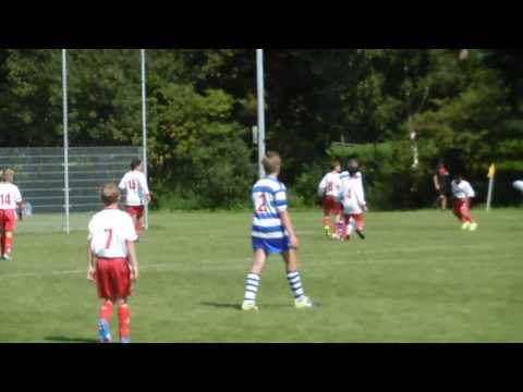 Oliveo JO13 4 tegen RKDEO JO13 6 deel 1