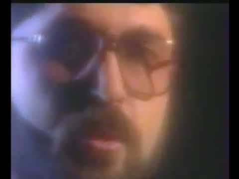 Hasan Sağındık I Beni Bu Şehirden Al Götür Anne