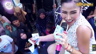 Download lagu CHILD OF THE GODS - ANIK ARNIKA II, RUNKANG KULON VILLAGE, LOSARI DISTRICT - BREBES II, MARCH 23,... mp3