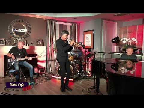 Rick Braun and Phillippe Saisse perform Tijuana Dance - Rick's Cafe Live