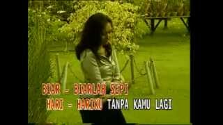 Download lagu Ratih Purwasih - Hitam Putih Fotomu mp3