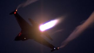 preview picture of video 'Belgian F16 Night Display at Sanicole Airshow 2011'