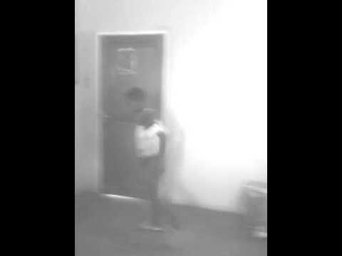 Kavax di Pora ft Zeke