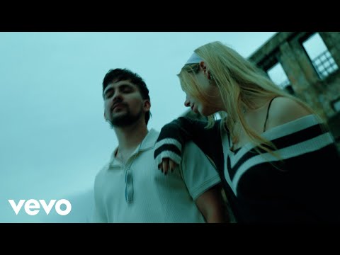 Caztro, Ivana - moneda sin valor (Video Oficial)