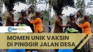 Viral Momen Unik Warga Divaksin di Pinggir Jalan Desa di Lamongan, Petugas Jemput Bola ke Desa-desa