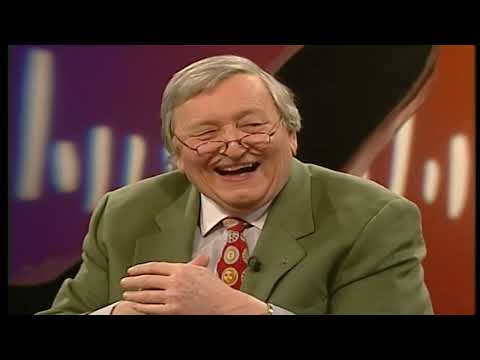 Fleksnes 1, Ekstramateriale, Intervju med Rolv Wesenlund i NRKs programserie først & sist