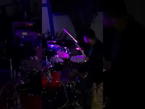 Rojo Tabaco  y Pancho de la fuente  en tu basura drums Manuel Coria 2019
