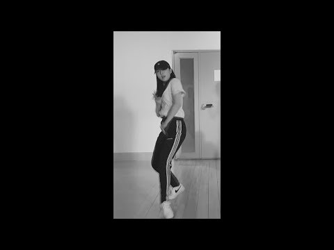 UNI.T - EXO Song's Cover (Lee Suji Fancam)
