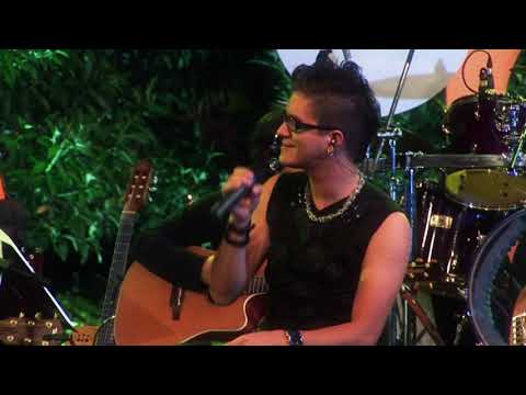 DVD Henrique & Hernane Luau Sertanejo - 04 - Por Tí