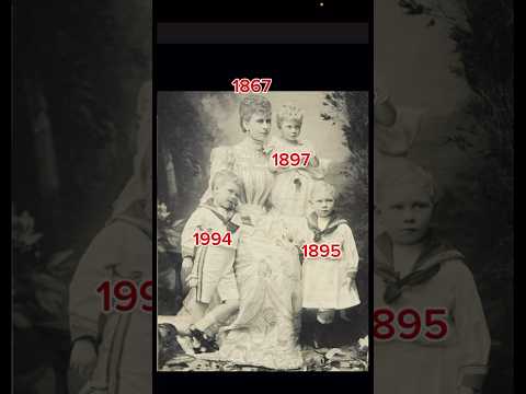 Queen of UK 🇬🇧 with her children in 1899 #short #royalfamily #kinggeorge